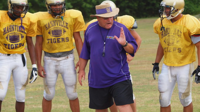Hahnville head coach Lou Valdin