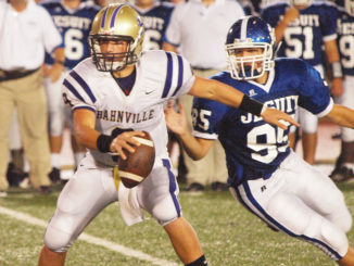 Hahnville quarterback Easton Melancon